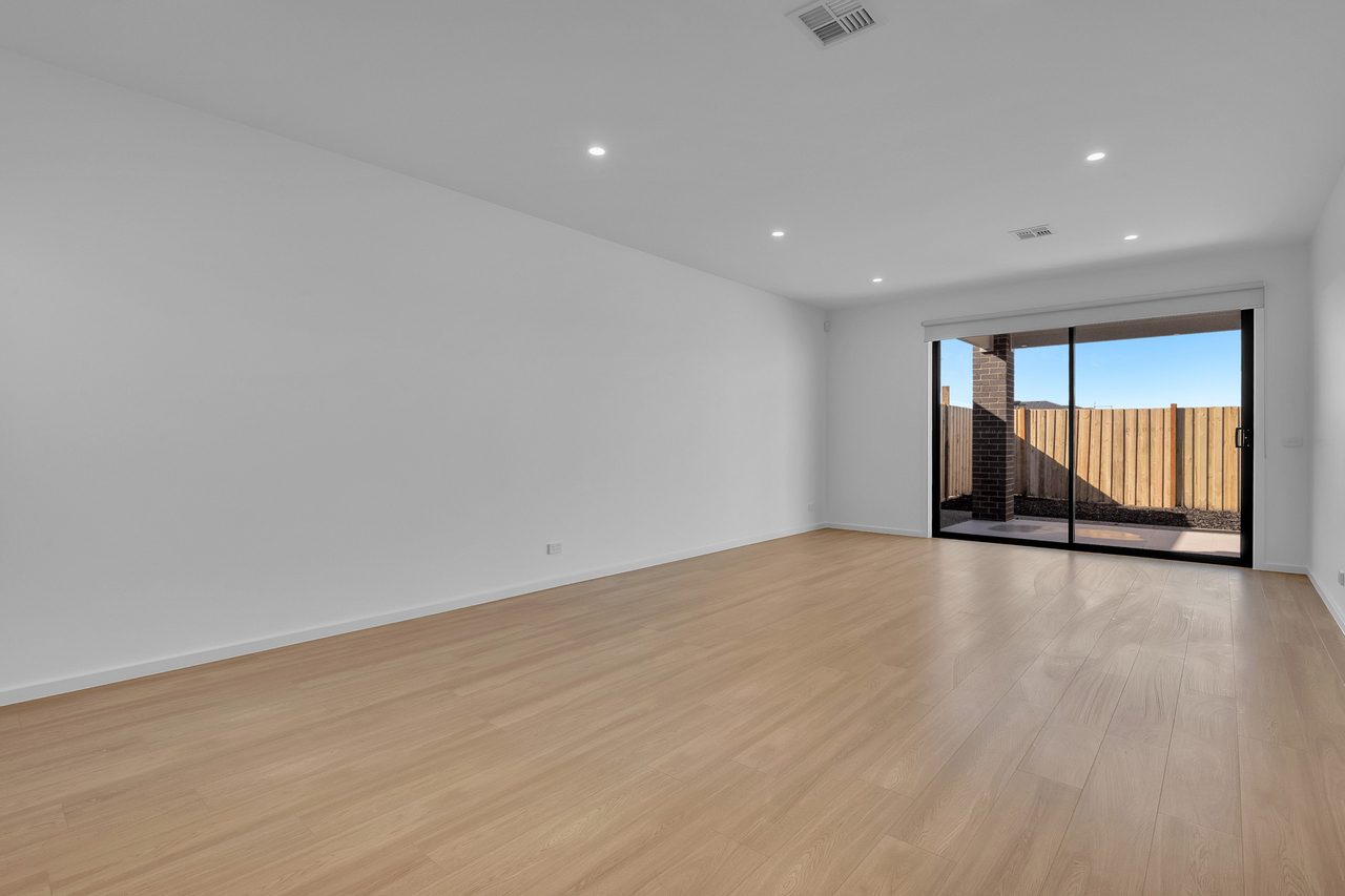 33 Countess Circuit, Wollert VIC 3750 - Image 3
