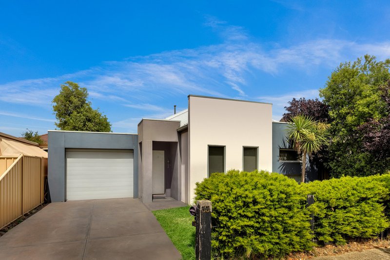 33 Cranwell Square, Caroline Springs VIC 3023