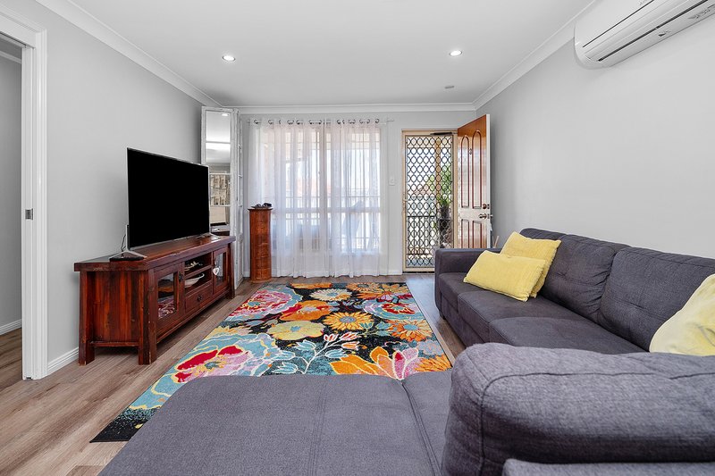 Photo - 3/3 Crest Road, Wallsend NSW 2287 - Image 5