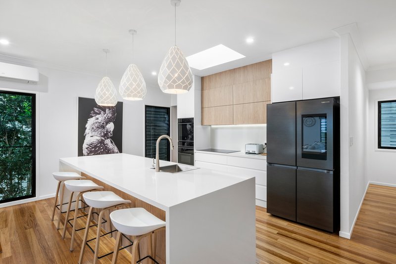 Photo - 33 Culla Culla Street, Battery Hill QLD 4551 - Image 3