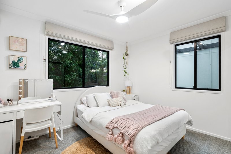 Photo - 33 Culla Culla Street, Battery Hill QLD 4551 - Image 11