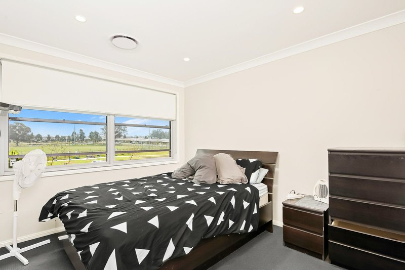 Photo - 33 Cullen Avenue, Jordan Springs NSW 2747 - Image 8