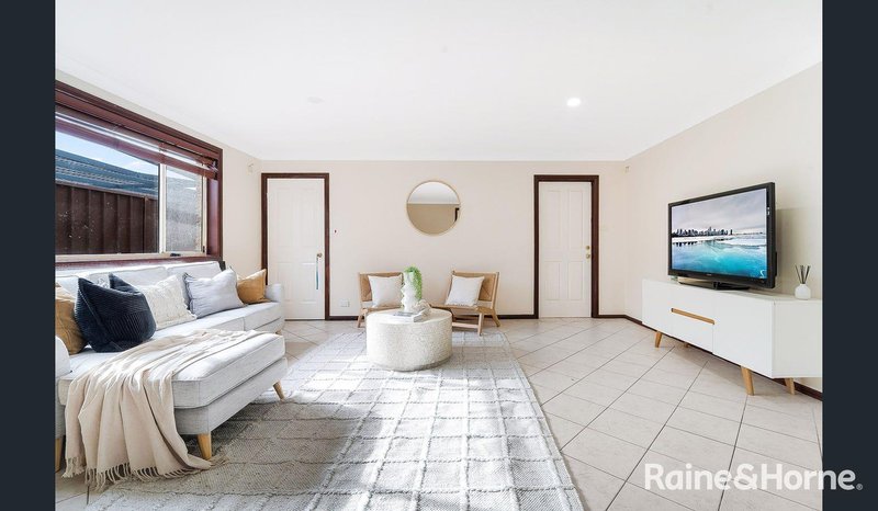 Photo - 33 Cyclamen Place, Macquarie Fields NSW 2564 - Image 5