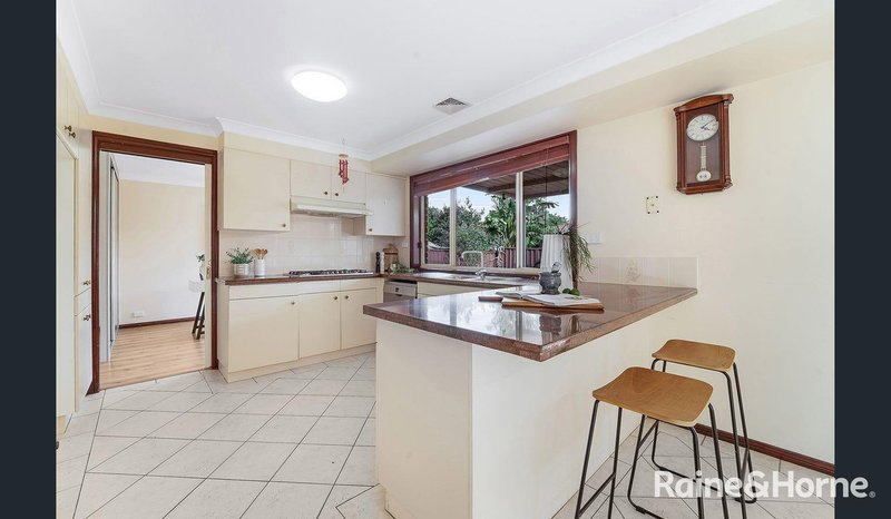 Photo - 33 Cyclamen Place, Macquarie Fields NSW 2564 - Image 9