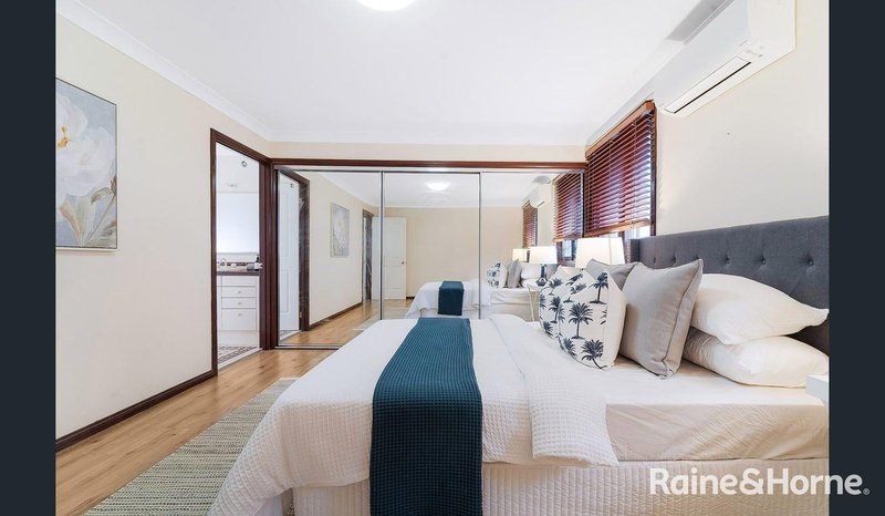 Photo - 33 Cyclamen Place, Macquarie Fields NSW 2564 - Image 13