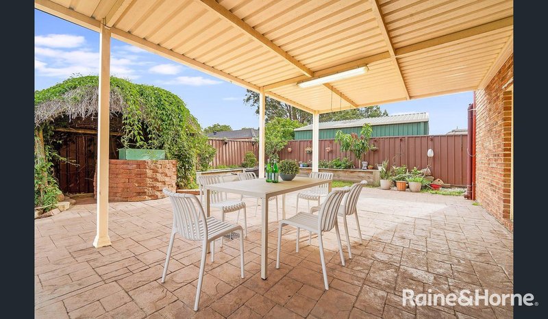 Photo - 33 Cyclamen Place, Macquarie Fields NSW 2564 - Image 14