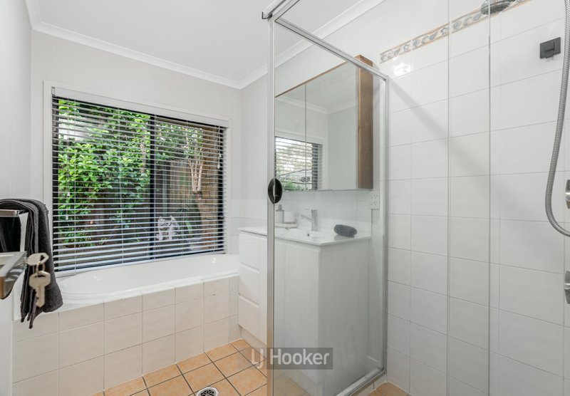 Photo - 33 Danbulla Crescent, Forest Lake QLD 4078 - Image 10