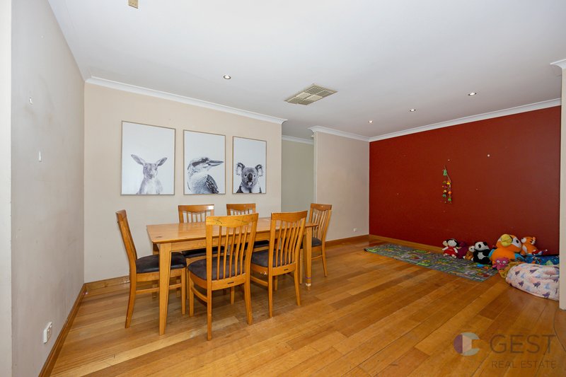 Photo - 33 Dartford Crescent, Marangaroo WA 6064 - Image 7