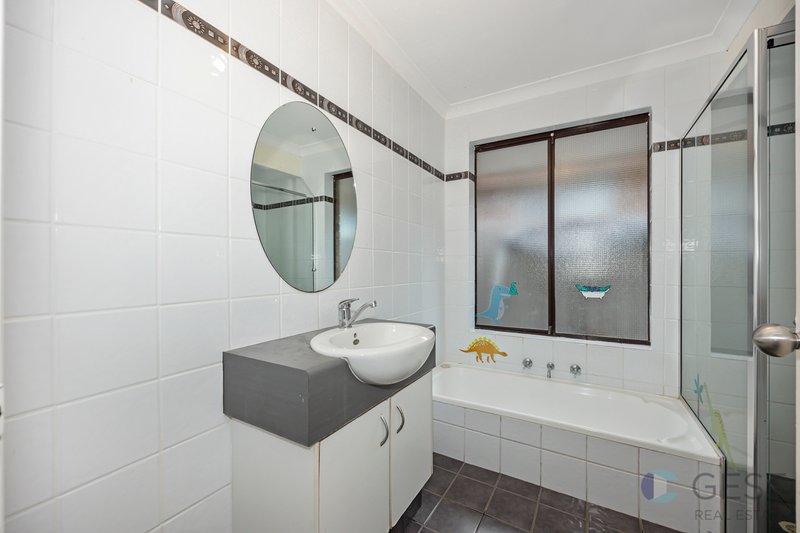 Photo - 33 Dartford Crescent, Marangaroo WA 6064 - Image 22