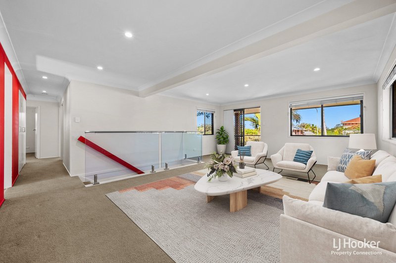 Photo - 33 Denver Road, Carseldine QLD 4034 - Image 4