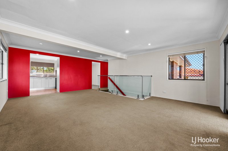 Photo - 33 Denver Road, Carseldine QLD 4034 - Image 5