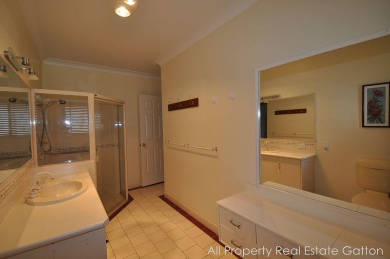 Photo - 33 Deroydon Court, Adare QLD 4343 - Image 9