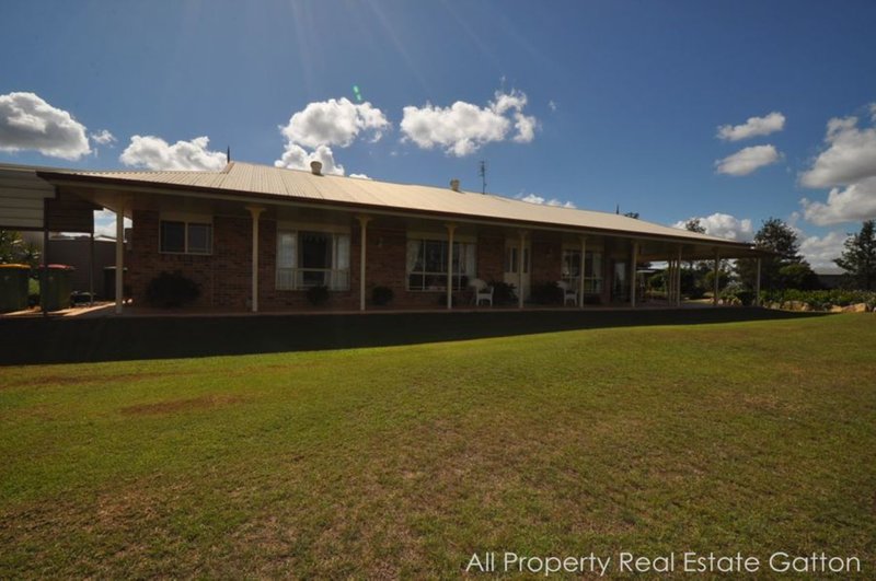 Photo - 33 Deroydon Court, Adare QLD 4343 - Image 16