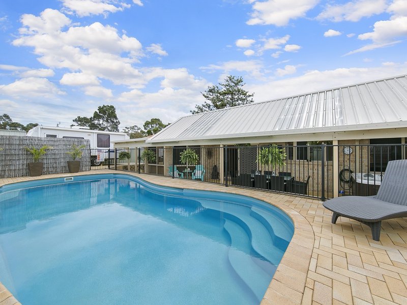 33 Derwent Drive, Lake Haven NSW 2263