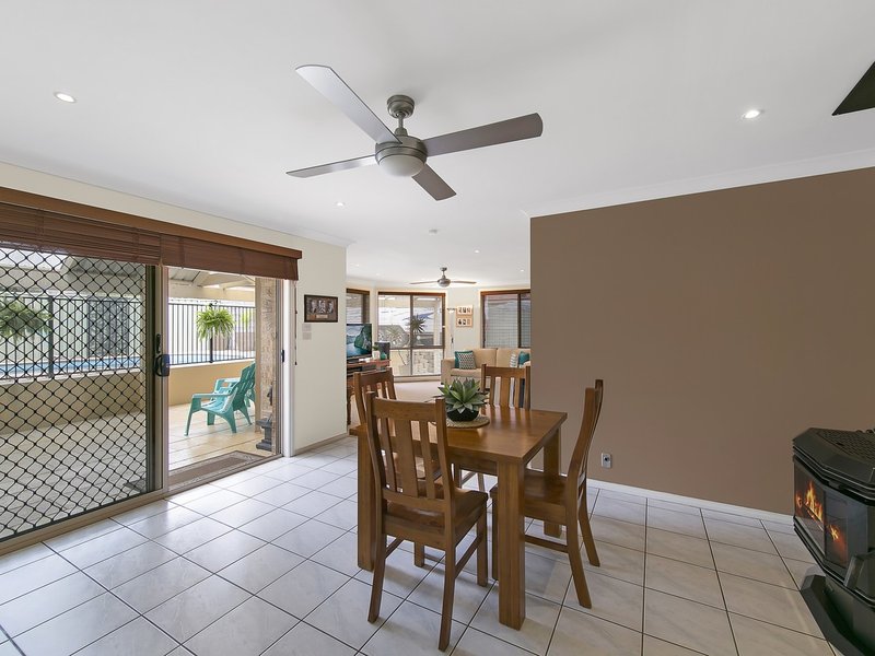 Photo - 33 Derwent Drive, Lake Haven NSW 2263 - Image 7