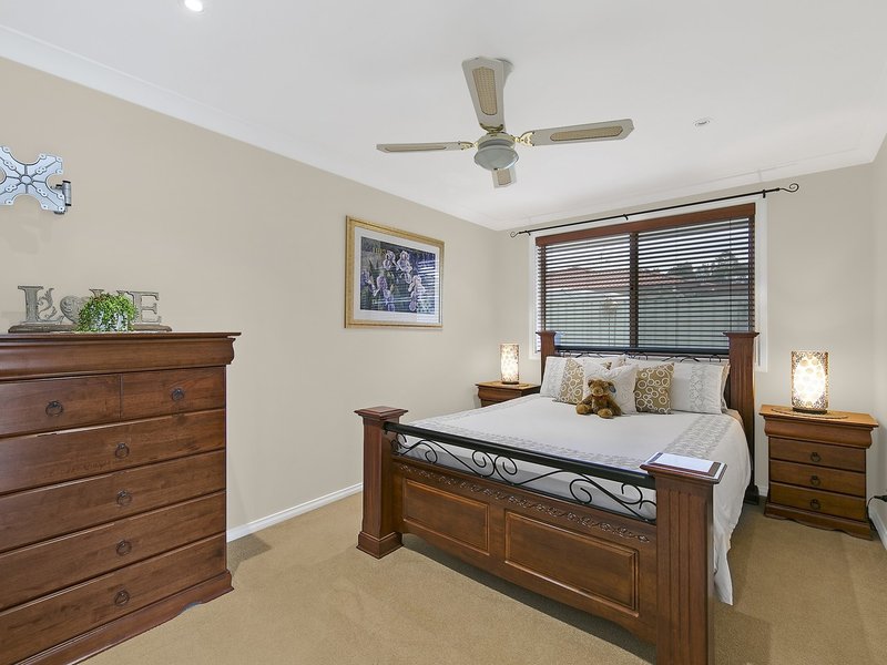 Photo - 33 Derwent Drive, Lake Haven NSW 2263 - Image 11