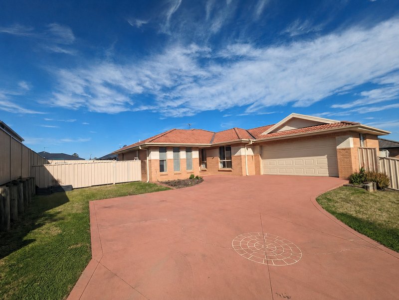 Photo - 33 Devon Street, Greta NSW 2334 - Image 2