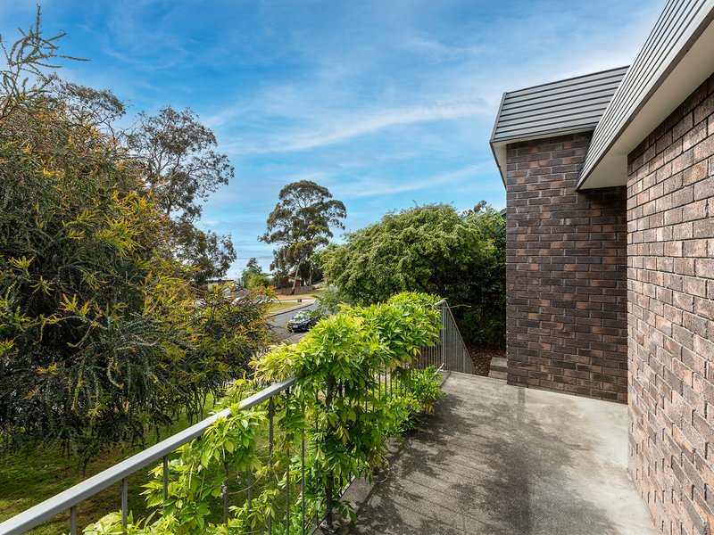 Photo - 33 Diamond Drive, Blackmans Bay TAS 7052 - Image 2