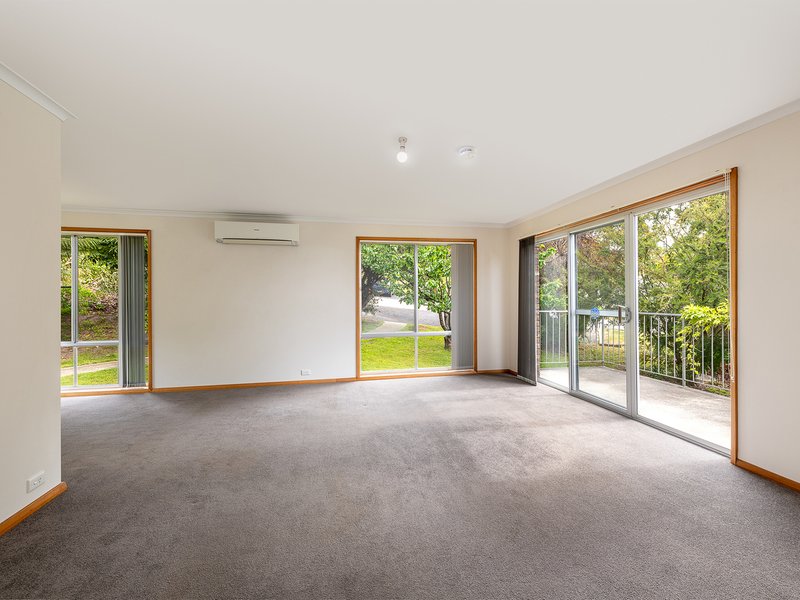 Photo - 33 Diamond Drive, Blackmans Bay TAS 7052 - Image 3