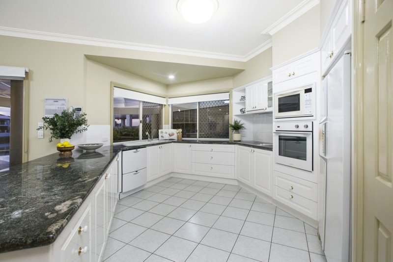 Photo - 33 Dorsal Drive, Birkdale QLD 4159 - Image 14