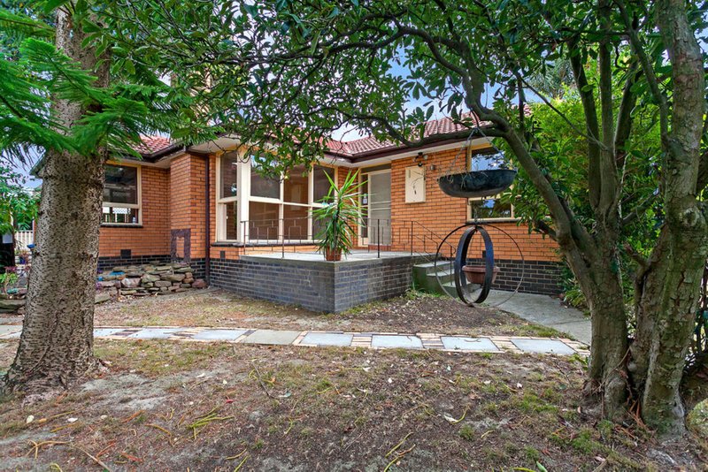 Photo - 33 Dorset Road, Ferntree Gully VIC 3156 - Image 2