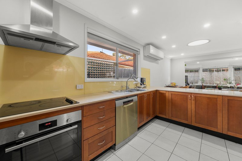 Photo - 33 Dresden Avenue, Castle Hill NSW 2154 - Image 10