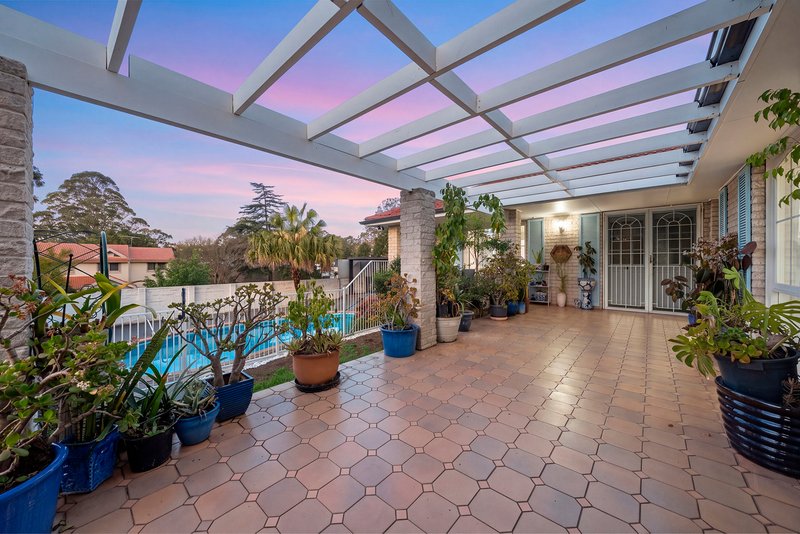Photo - 33 Dresden Avenue, Castle Hill NSW 2154 - Image 16