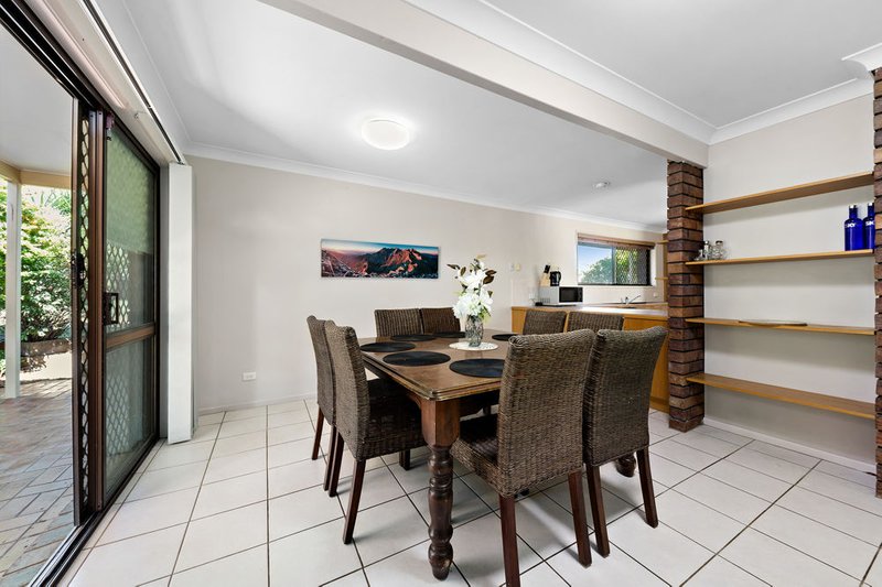 Photo - 33 Dryade Street, Regents Park QLD 4118 - Image 3