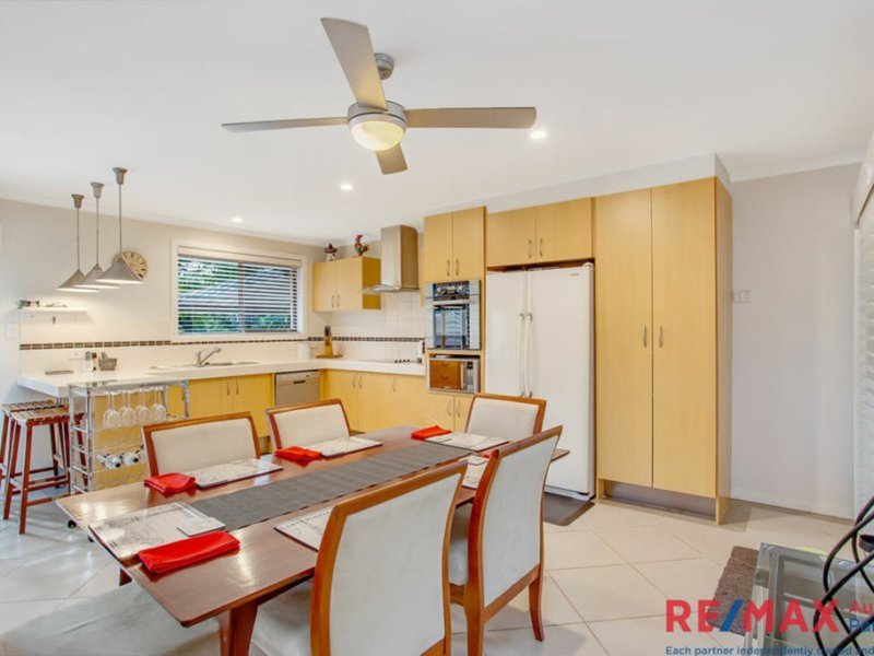 Photo - 33 Dugandan St , Nerang QLD 4211 - Image 4