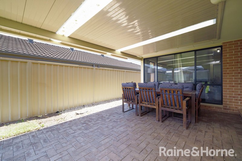 Photo - 33 Dunbar Road, Cameron Park NSW 2285 - Image 13