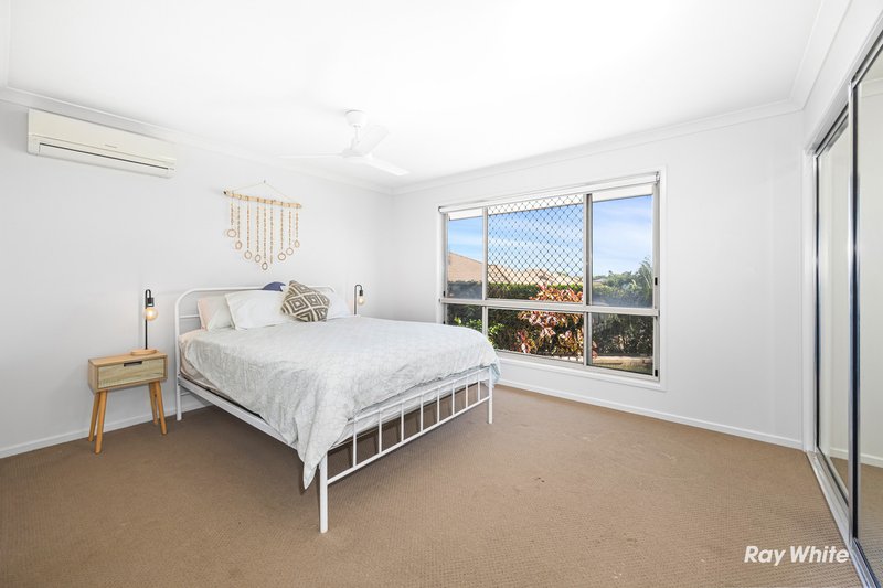 Photo - 33 Dune Circle, Lammermoor QLD 4703 - Image 11