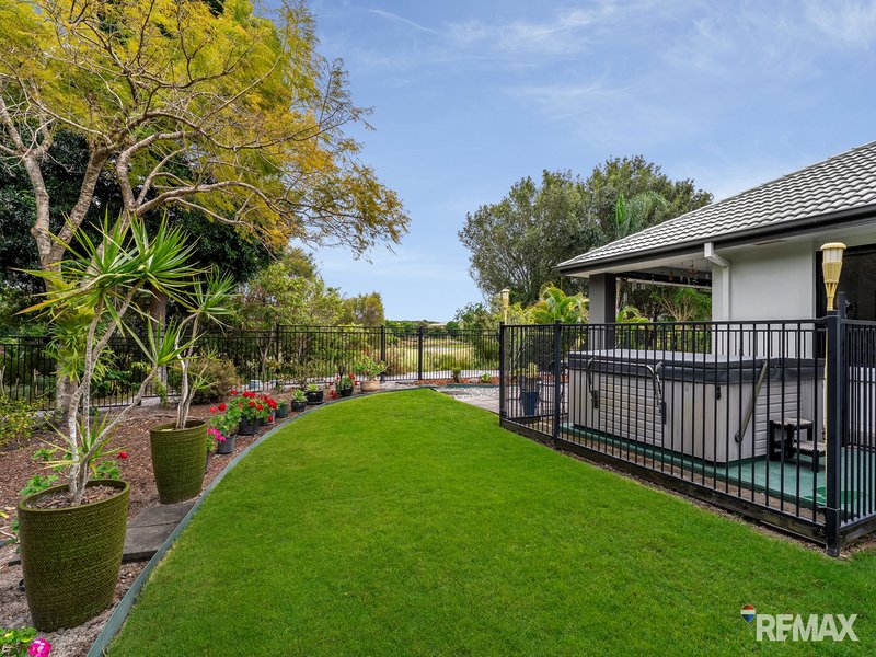 Photo - 33 Dunebean Drive, Banksia Beach QLD 4507 - Image 3