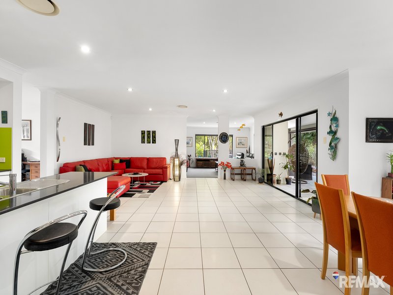Photo - 33 Dunebean Drive, Banksia Beach QLD 4507 - Image 8
