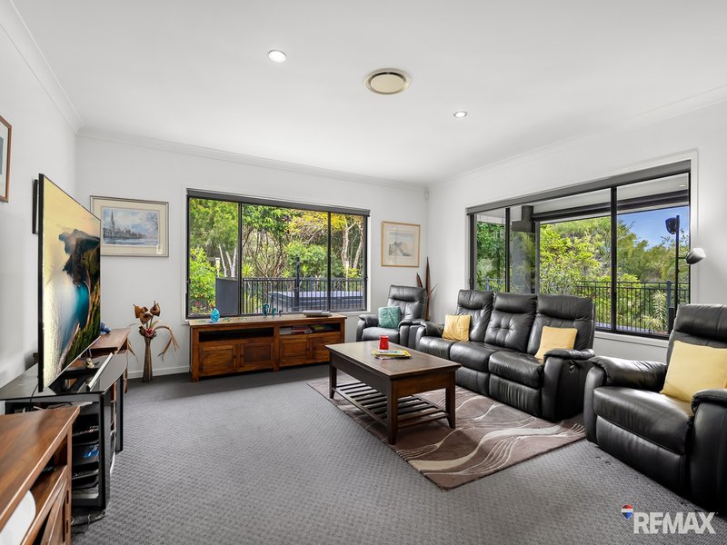 Photo - 33 Dunebean Drive, Banksia Beach QLD 4507 - Image 9