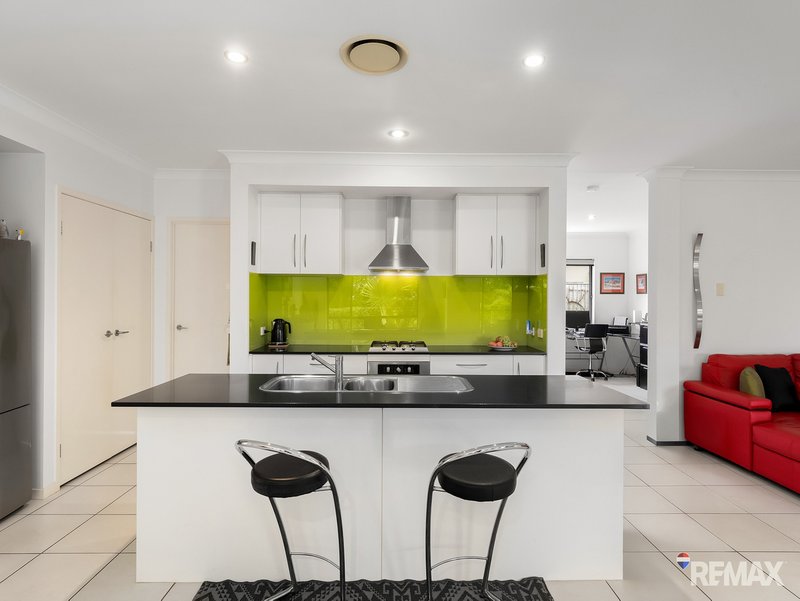 Photo - 33 Dunebean Drive, Banksia Beach QLD 4507 - Image 12