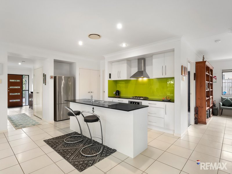 Photo - 33 Dunebean Drive, Banksia Beach QLD 4507 - Image 13