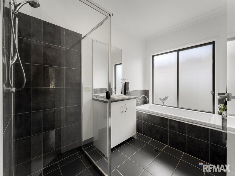 Photo - 33 Dunebean Drive, Banksia Beach QLD 4507 - Image 17