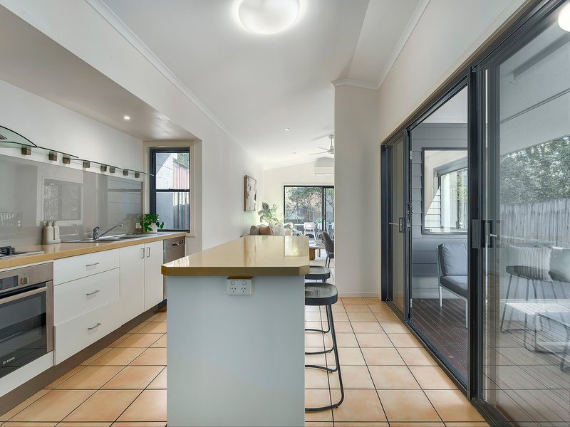 Photo - 33 Dunsmore Street, Kelvin Grove QLD 4059 - Image 6