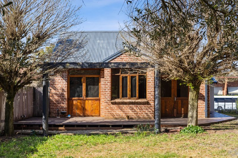 Photo - 33 Dutton Street, Yass NSW 2582 - Image 22