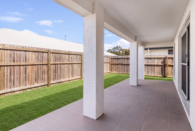 Photo - 33 Eagle Circuit, Burpengary East QLD 4505 - Image 6