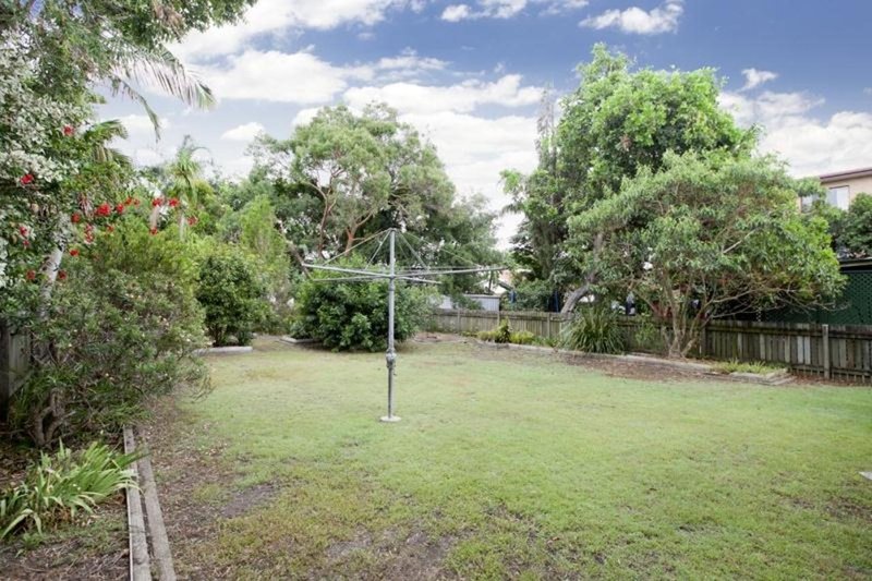 Photo - 33 Earl Street, Greenslopes QLD 4120 - Image 8