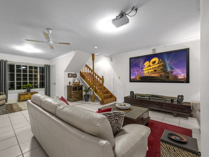 Photo - 33 Eclipse Street, Bridgeman Downs QLD 4035 - Image 17