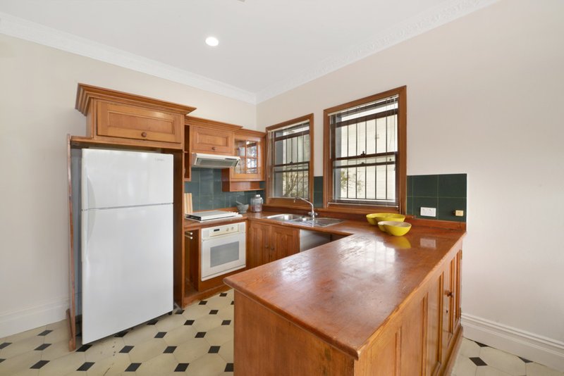 Photo - 33 Edgecliff Road, Woollahra NSW 2025 - Image 6