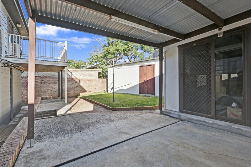 Photo - 33 Edgeworth Avenue, Kanahooka NSW 2530 - Image 10