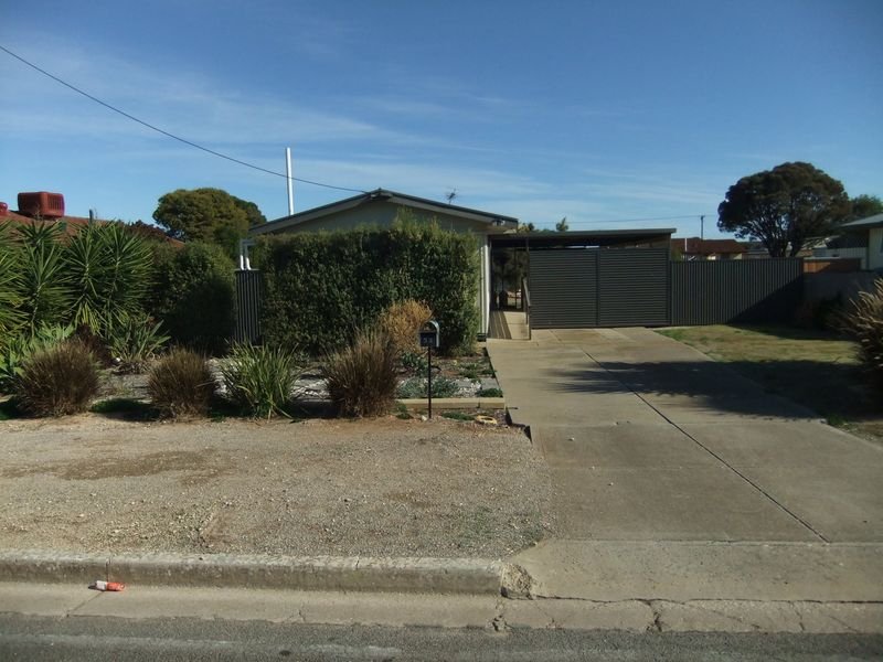 Photo - 33 Eighth Street, Minlaton SA 5575 - Image 3