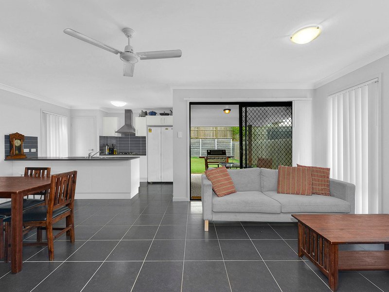 Photo - 33 Elizabeth Road, Griffin QLD 4503 - Image 3