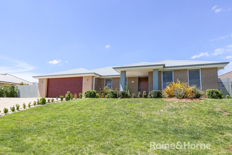 33 Emerald Drive, Kelso NSW 2795