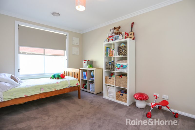 Photo - 33 Emerald Drive, Kelso NSW 2795 - Image 12