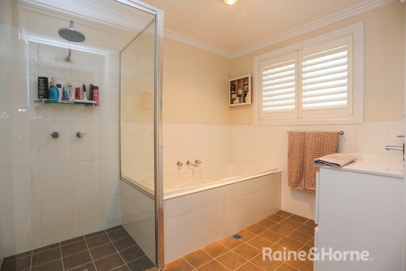 Photo - 33 Emerald Drive, Kelso NSW 2795 - Image 13