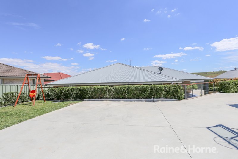 Photo - 33 Emerald Drive, Kelso NSW 2795 - Image 24